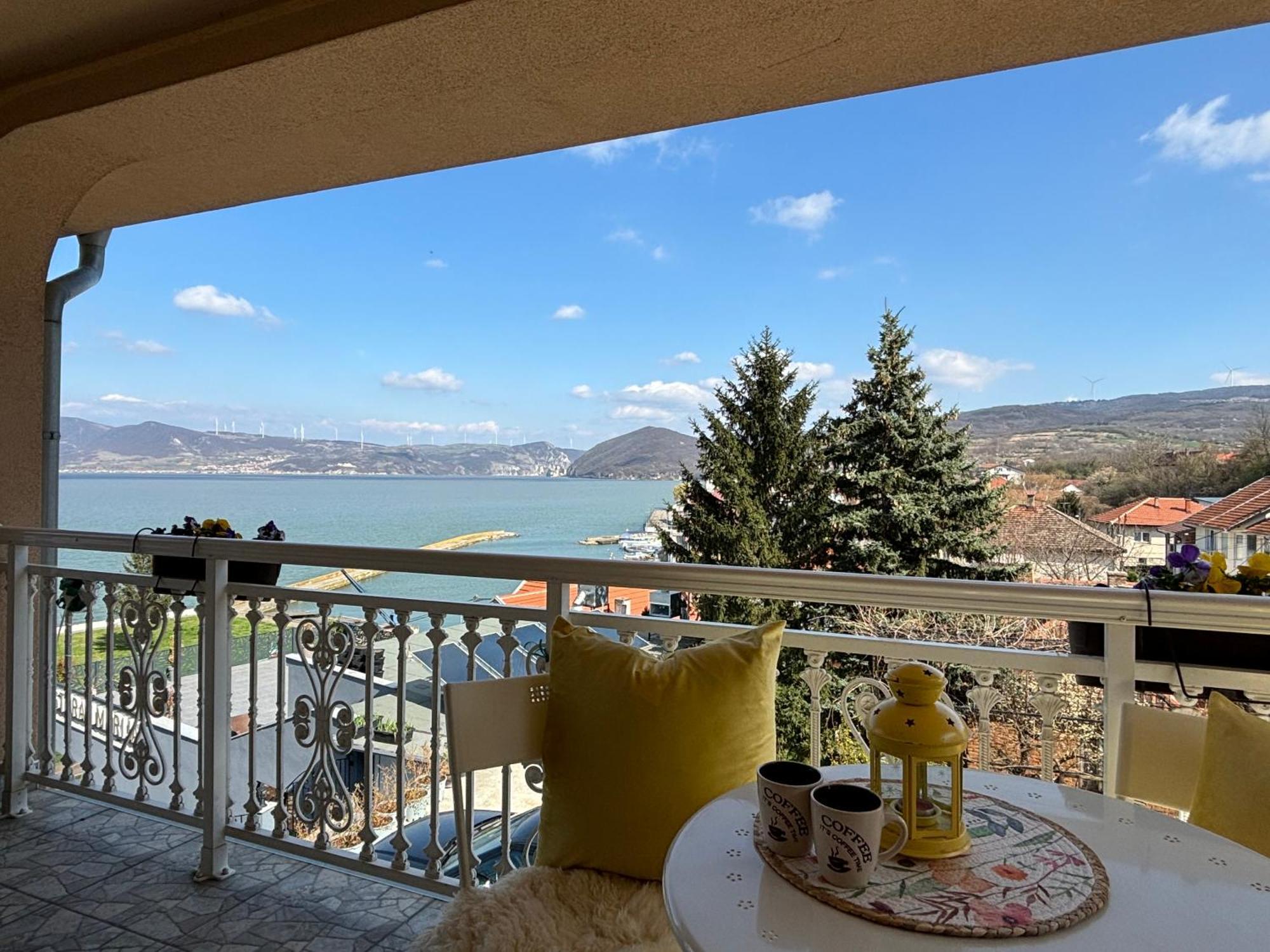 Apartmani "Marija" Golubac Exteriör bild
